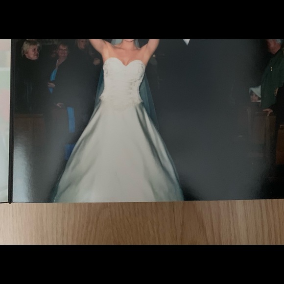 Wedding Dress, Tiera and Gloves - Picture 4 of 16